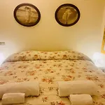 Guesthost - Petite Fleur - Cozy Flat