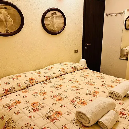 Guesthost - Petite Fleur - Cozy Flat La Thuile