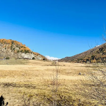 Apartment Guesthost - Petite Fleur - Cozy Flat La Thuile