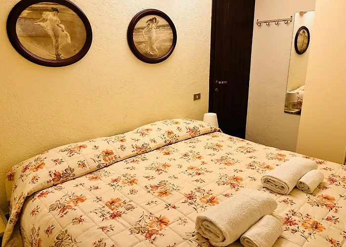 Guesthost - Petite Fleur - Cozy Flat La Thuile