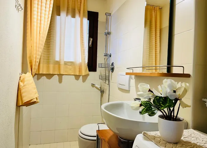 Guesthost - Petite Fleur - Cozy Flat * La Thuile