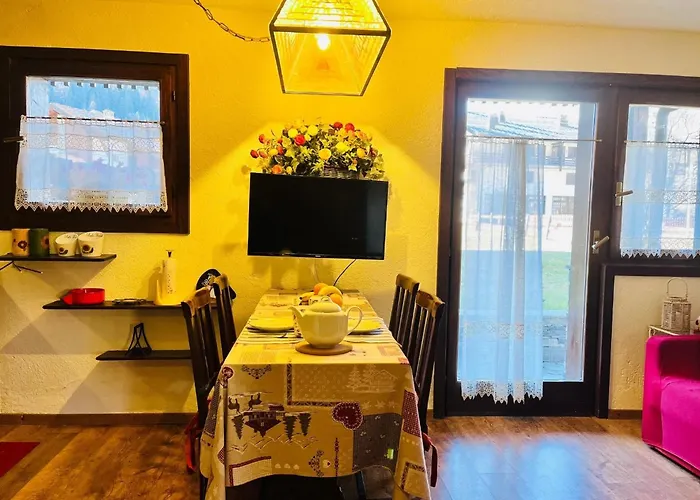 Guesthost - Petite Fleur - Cozy Flat