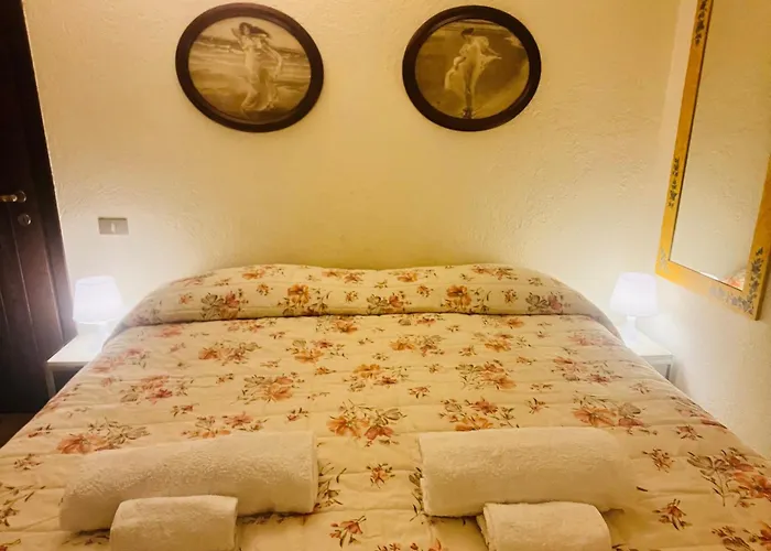 Guesthost - Petite Fleur - Cozy Flat